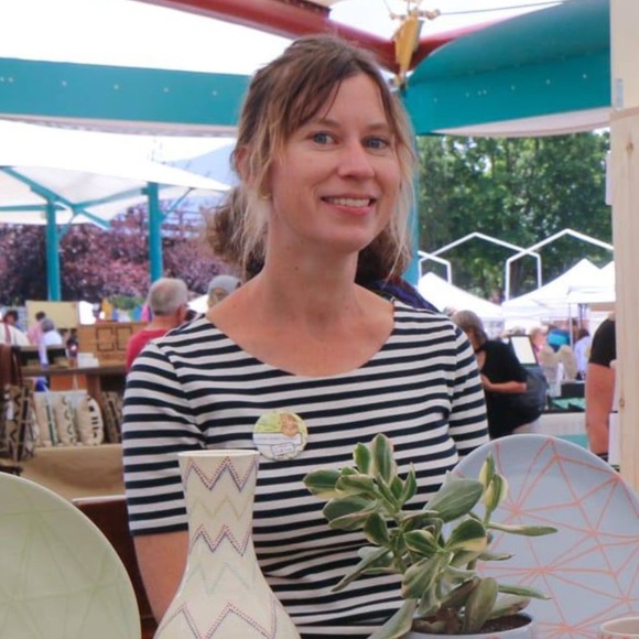 Meet your Posher, Courtney - Picture 1 of 1